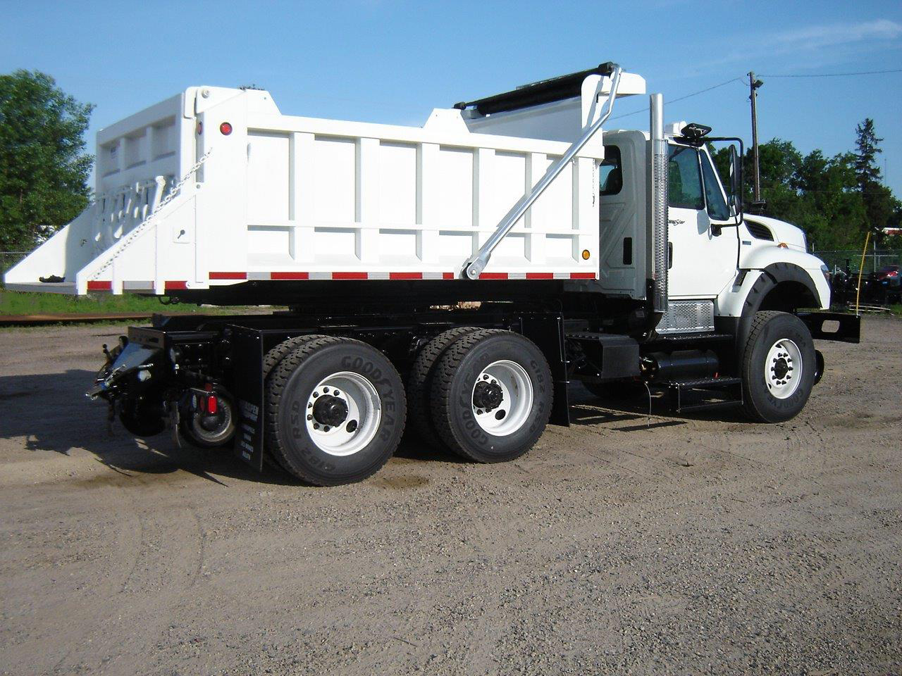 Dump Trucks - Aspen Equipment - MN, IA, & NE