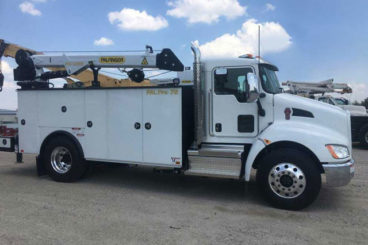 Kenworth T370, 14 ft PAL Pro PCB 72 mechanics body with storage and drawer units, PSC 6229 crane with 10,800 lbs capacity, 29 ft reach