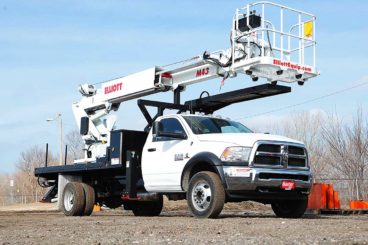Elliott 43 ft material handling aerial on 19,000 GVWR chassis