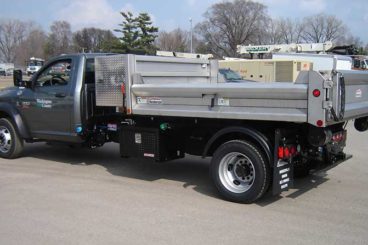 SL105 SwapLoader with 10,500 lbs. capacity and Henderson contractor body