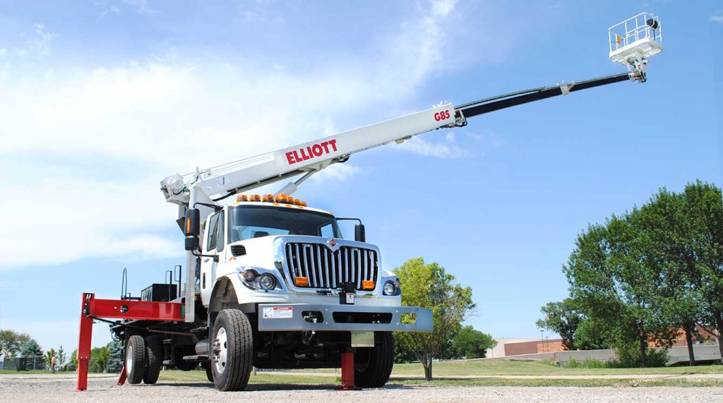 Elliott 85 ft material handling aerial with rotating work platform