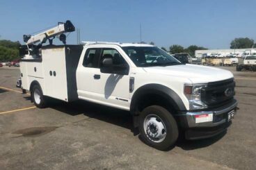 Palfinger service crane truck for ag lifting needs