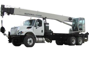 National Crane 30 ton stand-up boom truck with 360-degree continuous rotation