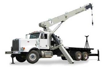 National Crane 900A 26 ton boom truck