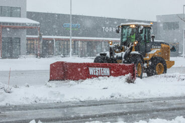 Western Pile Driver XL pusher box snow plow with hydraulic wings for tractors, skid-steers and wheel loaders