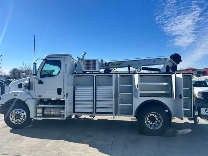 Palfinger Pal Pro 72 14 foot steel mechanics body, 29 ft hydraulic service crane with 12,500 lb max winch capacity, Western Star 47X Cummins engine and Allison automatic transmission