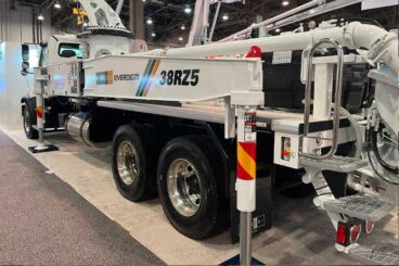 Everdigm 38 meter concrete boom pump truck