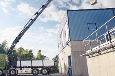 HIAB X-HIPRO 408 heavy range loader crane